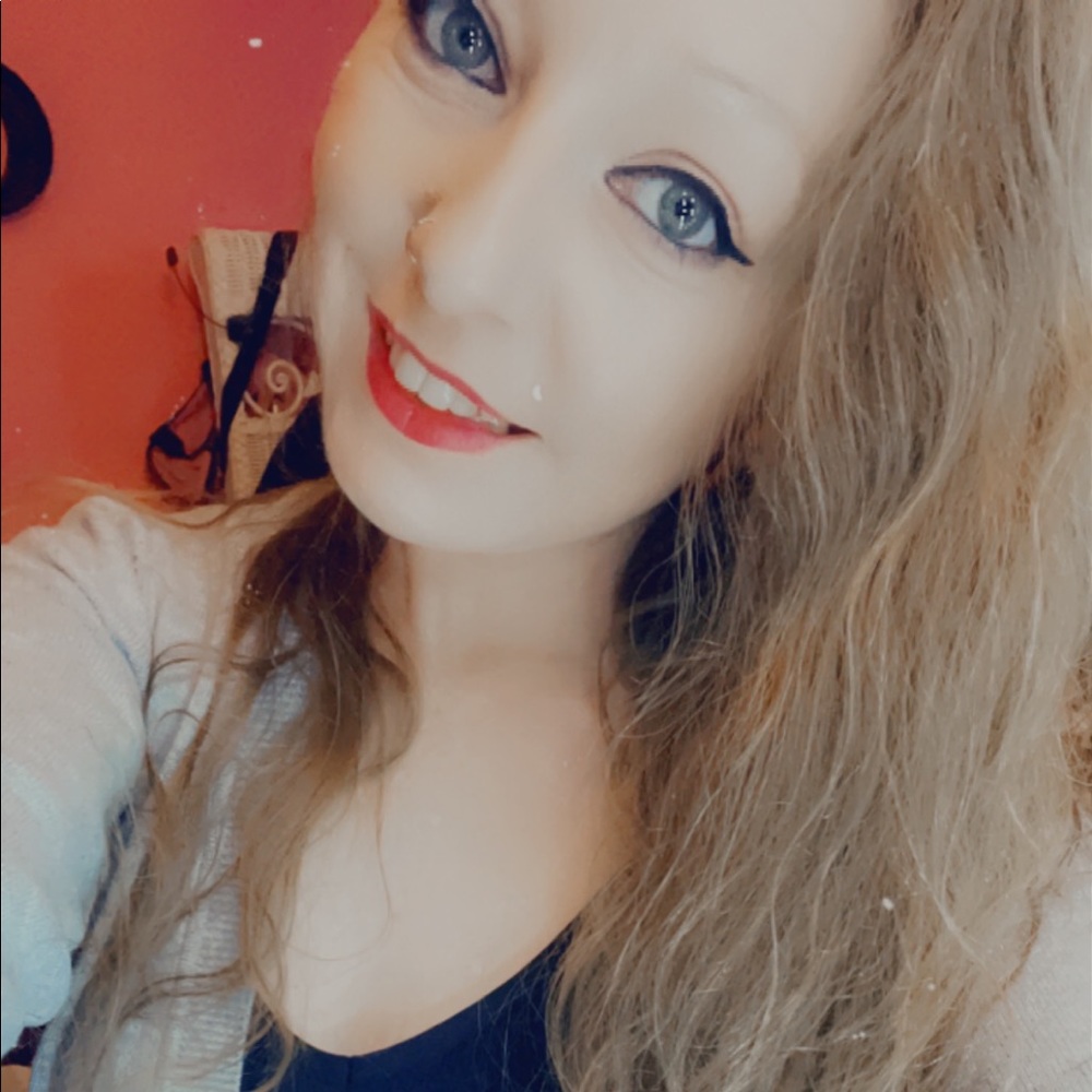 Meet your Posher, Megan